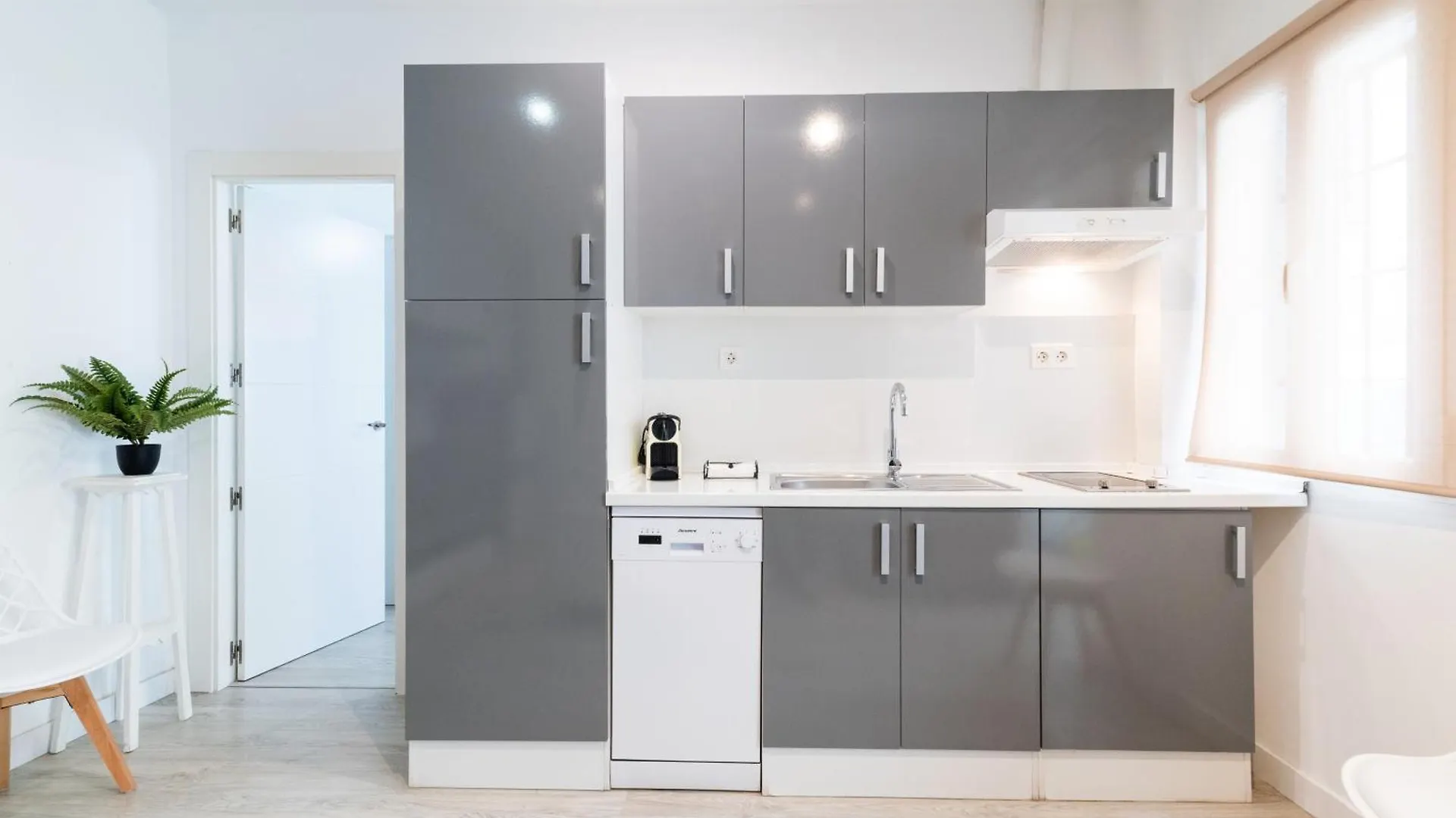 Centrico Apartamento En Гранада